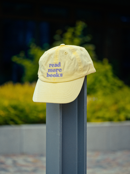 READ MORE BOOKS caps
